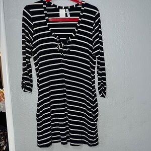 Kenneth Cole Black&White Tunic Swim Cover Up Sz.Small